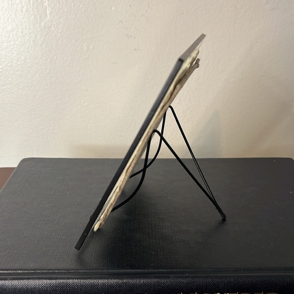 Handmade Natural fiber Paper Table Top Photo Frame Glass & Black Metal Border - Picture 5 of 8